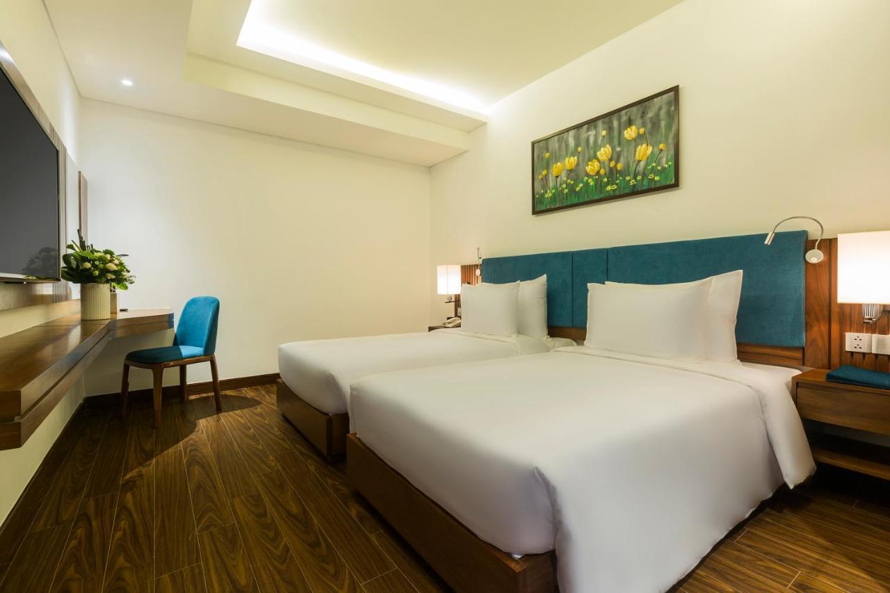 แม็กซิมิลัน ดานัง บีช โฮเต็ล Hotel ภายนอก รูปภาพ