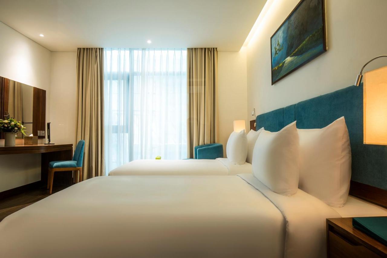 แม็กซิมิลัน ดานัง บีช โฮเต็ล Hotel ภายนอก รูปภาพ