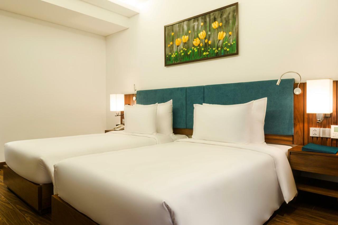 แม็กซิมิลัน ดานัง บีช โฮเต็ล Hotel ภายนอก รูปภาพ