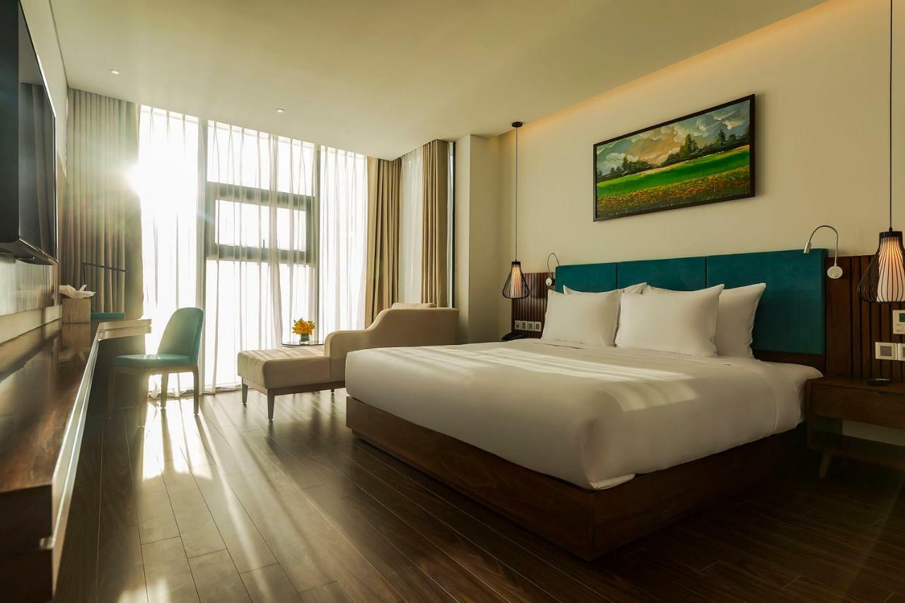 แม็กซิมิลัน ดานัง บีช โฮเต็ล Hotel ภายนอก รูปภาพ